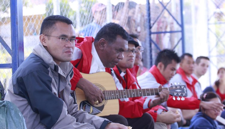 Uskup John_Foto Paskal